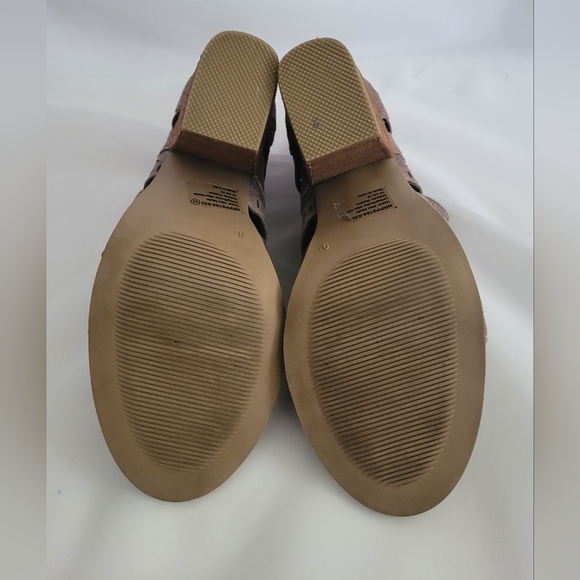 Not Rated Strappy Chunky Heels Taupe EUC - Picture 6 of 7